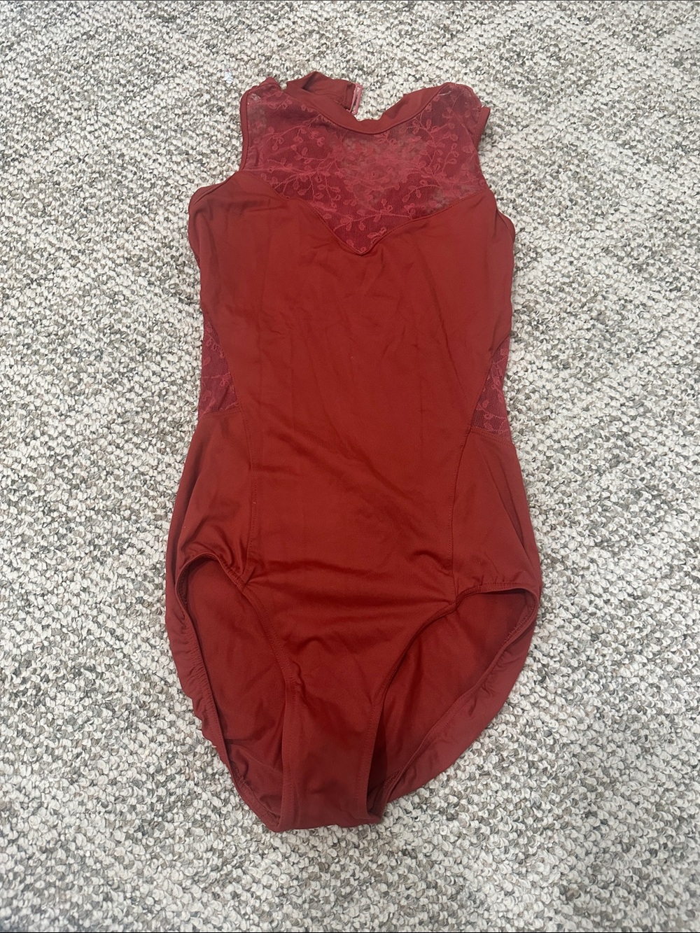 Sleeveless Lace-Accent leotard in Deep Rust